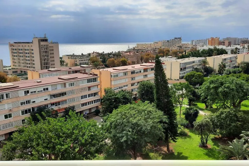 Carihuela 1 Bed Luxury Apartment Торремолинос 0*,  Испания