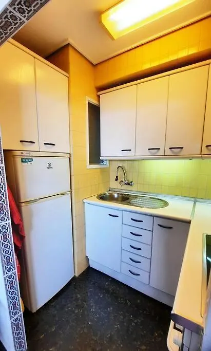 Carihuela 1 Bed Luxury Apartment Торремолинос 0*,  Испания